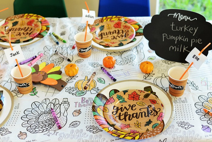 Kids' Thanksgiving Table 