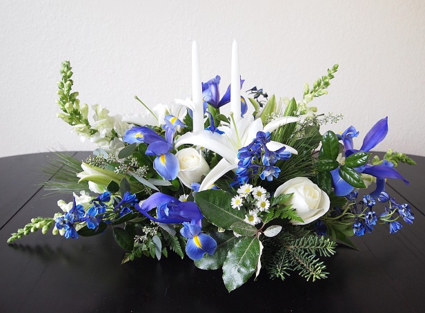 Flower Arrangements for Your Holiday Party