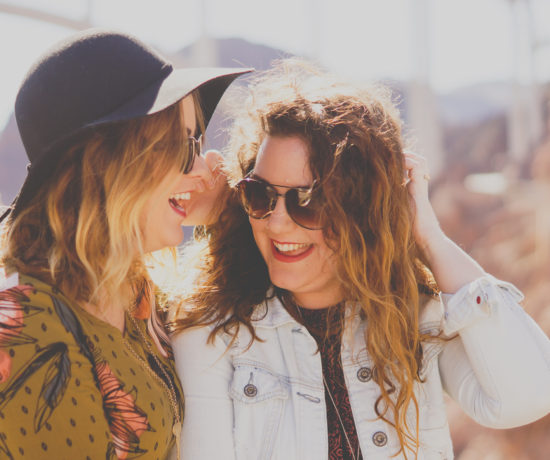 Why Giving Compliments Is Good for Everyone, How to Spread Kindness // the modern savvy