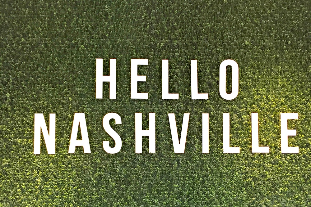 Nashville Signs// hat to Eat, See & Do in Nashville - Ultimate Girls Weekend in Nashville by popular Florida lifestyle blogger The Modern Savvy