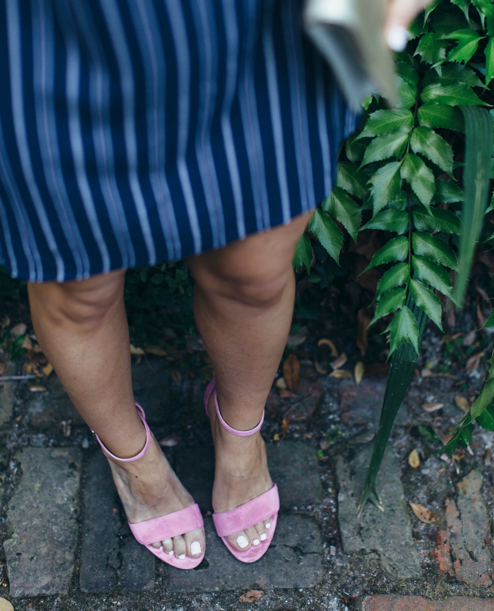 pink heels & stripes! // the modern savvy, a life & style blog