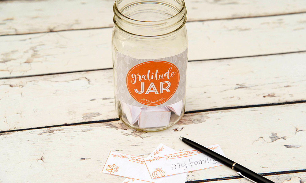 Create your own gratitude jar by popular Florida lifestyle blogger The Modern Savvy