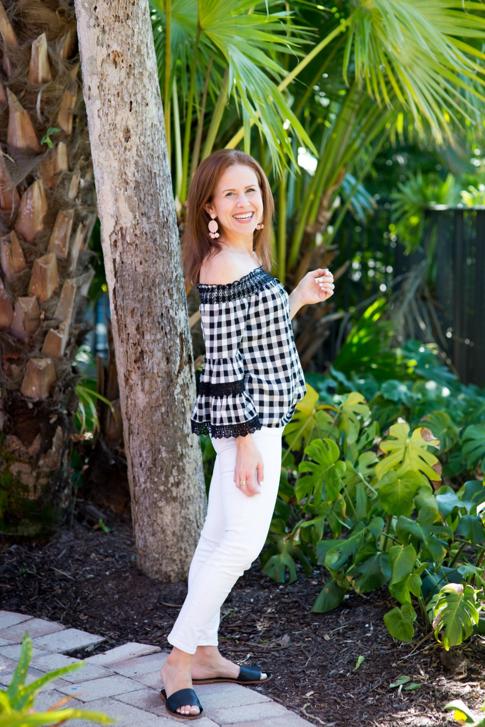 Casual spring style for the every girl // the modern savvy - Cute Plaid Top for Spring by popular Florida style blogger The Modern Savvy