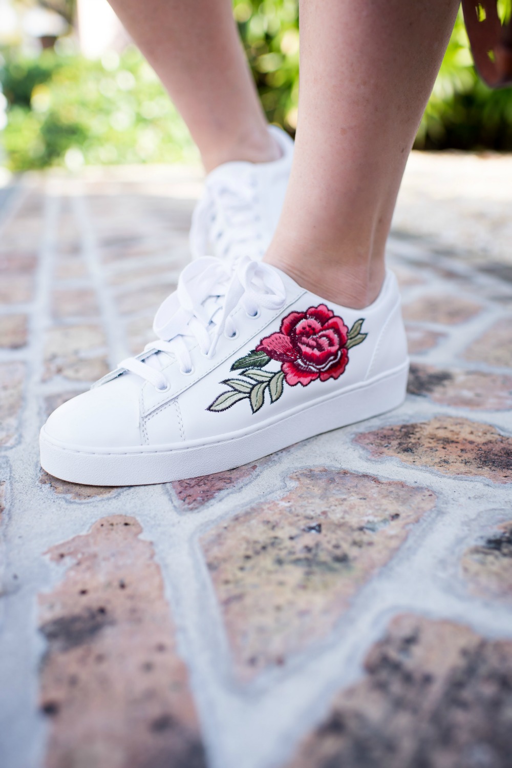 Embroidered sneakers for spring // the modern savvy