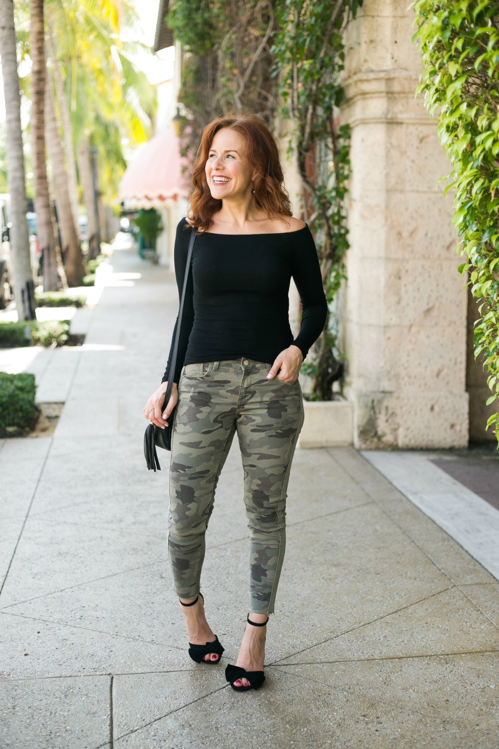 #fallstyle #casualstyle #weekendwear | Fall Trends in Warm Weather: Zara Camo Pants Two Ways featured by popular Florida fashion blogger The Modern Savvy